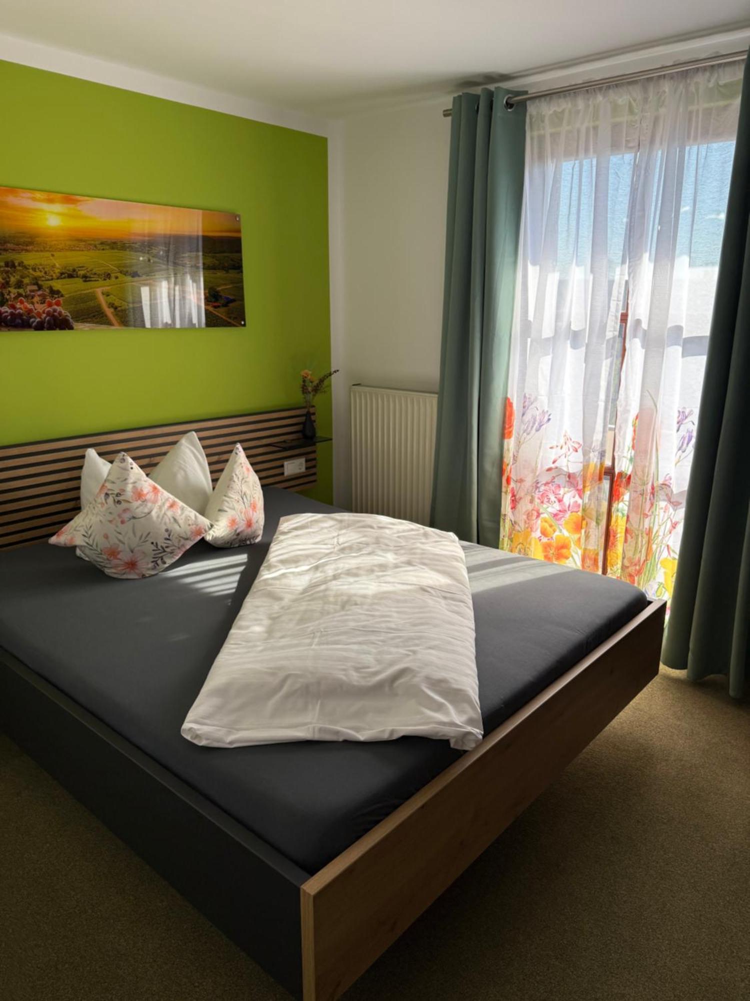 Rebstoeckel Hotel Schweigen-Rechtenbach Luaran gambar